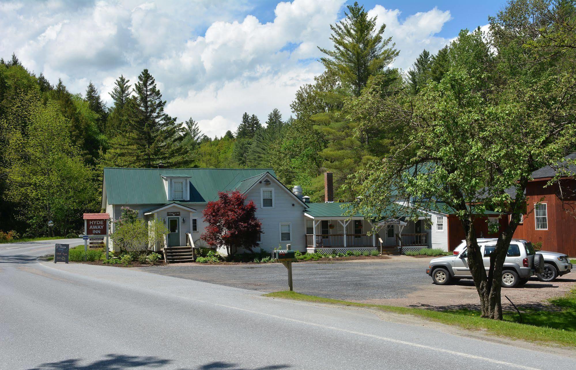 Hyde Away Inn Waitsfield Екстериор снимка