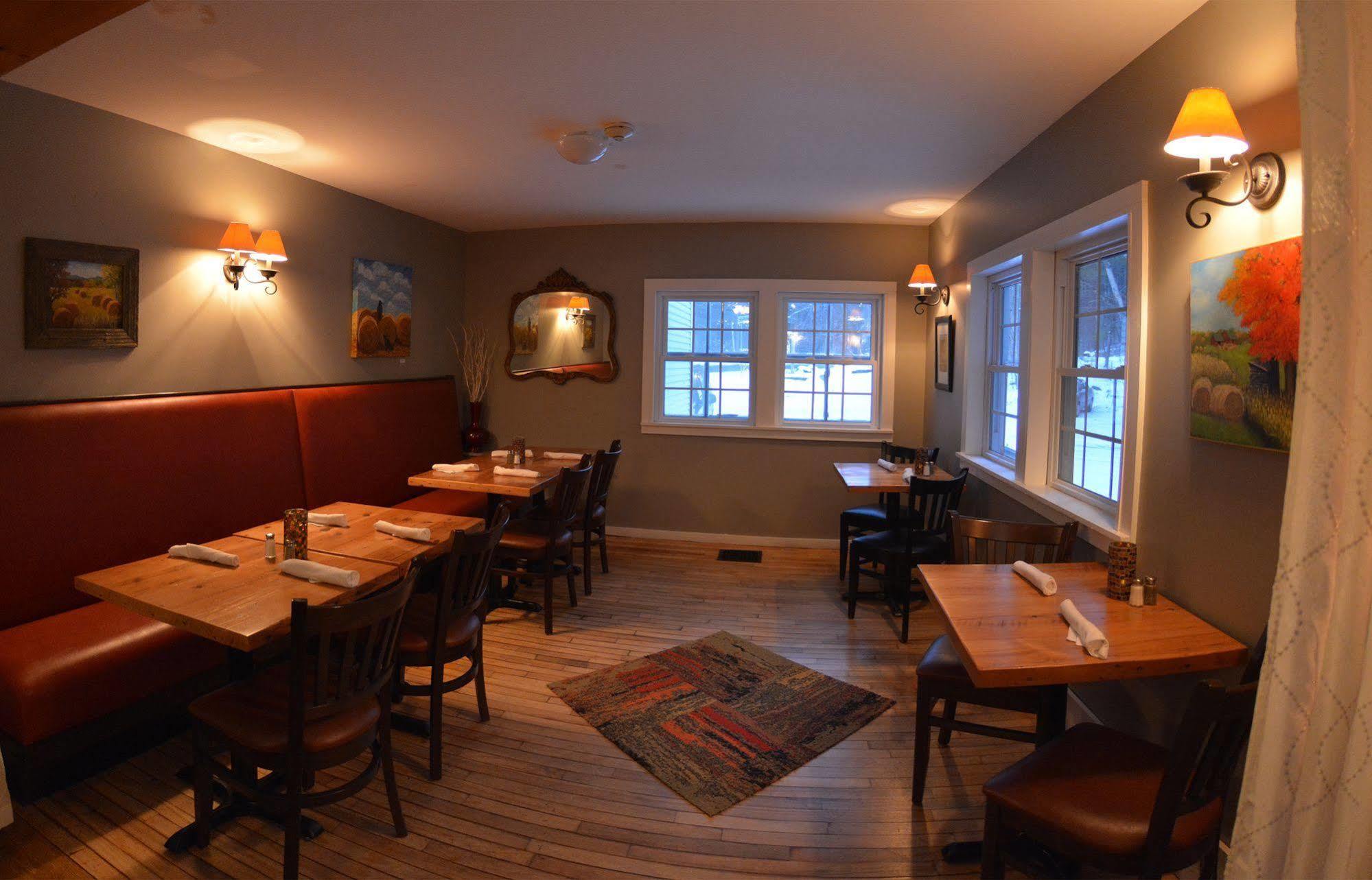 Hyde Away Inn Waitsfield Екстериор снимка