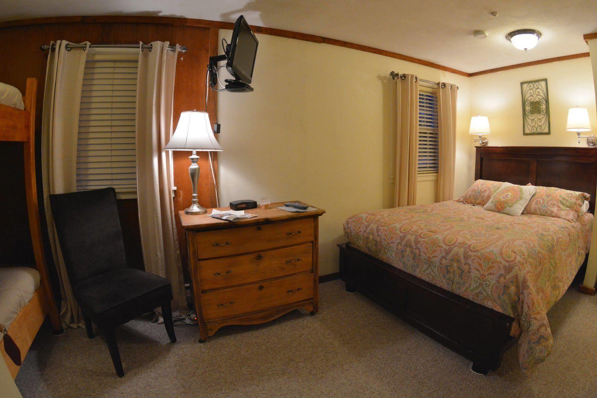 Hyde Away Inn Waitsfield Екстериор снимка