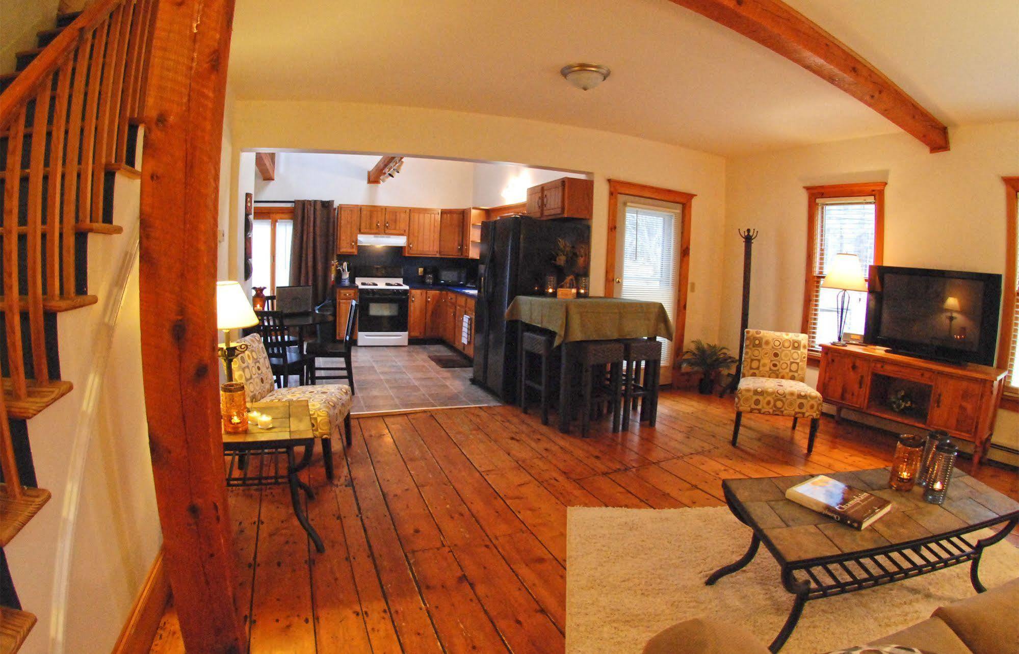 Hyde Away Inn Waitsfield Екстериор снимка
