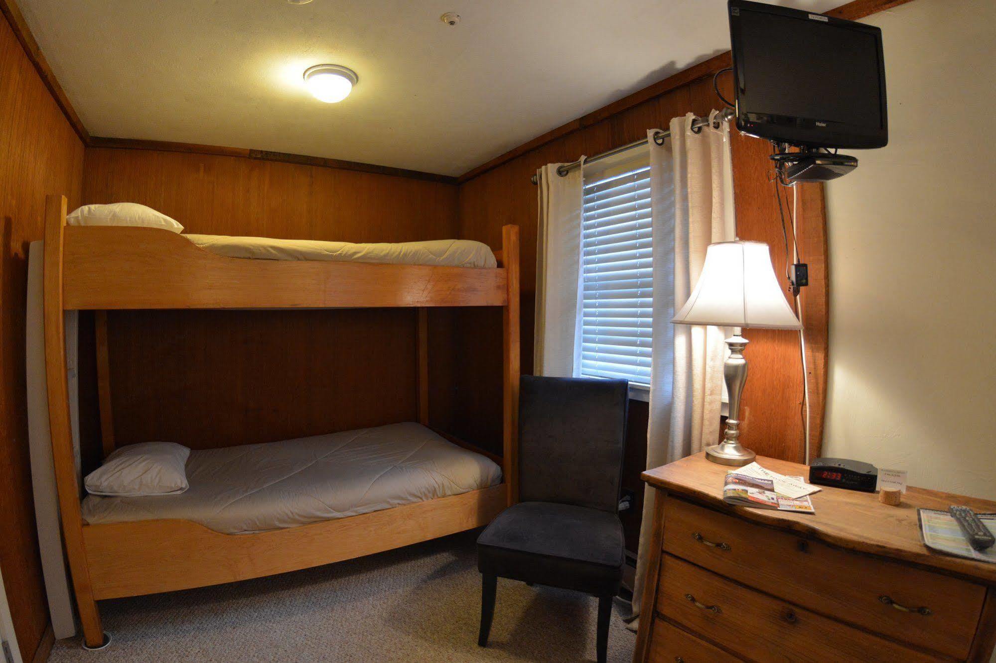 Hyde Away Inn Waitsfield Екстериор снимка