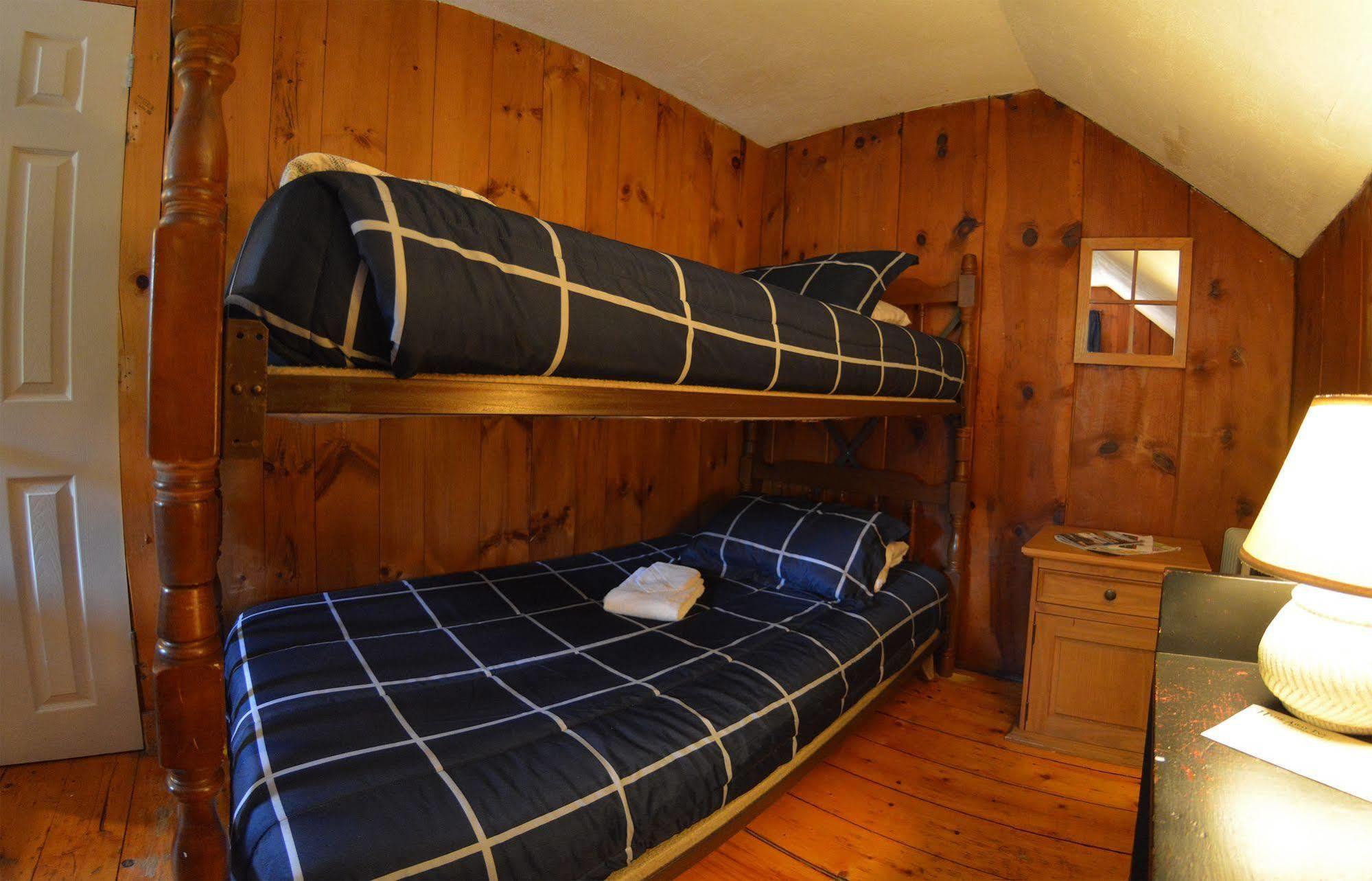 Hyde Away Inn Waitsfield Екстериор снимка